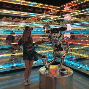 Meet your Posher, Dora